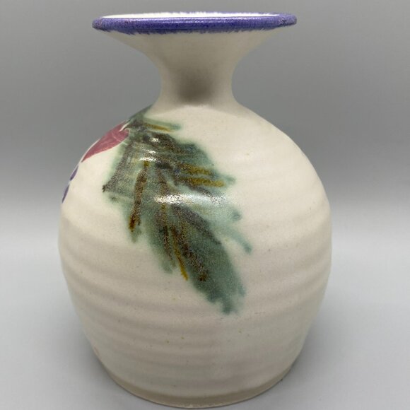 Clouds Folsom Signed Single Stem Pottery Vase Heart Flower Evergreen Bough - Picture 2 of 9